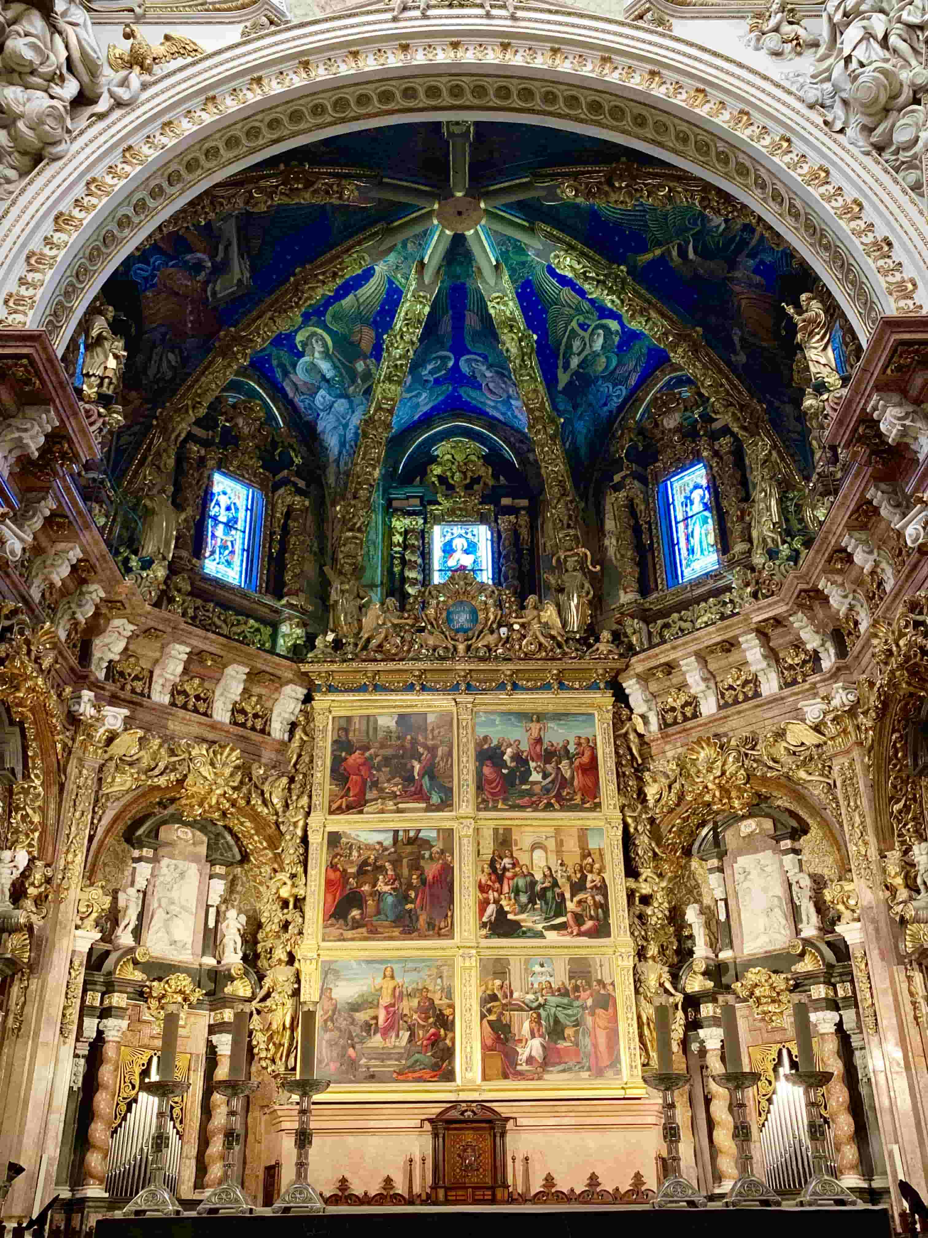 Visita la Catedral de Valencia, descubre su historia con Visit Tour.